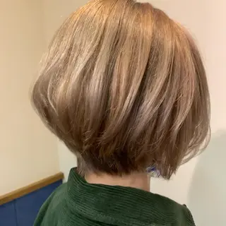 ショート カラー LINK yumiのヘアスタイル