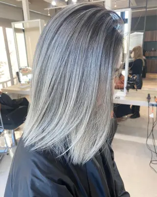 ショート カラー ヘアアレンジ ネイル マツエク・マツパ アイブロウ 井上 一平のヘアスタイル