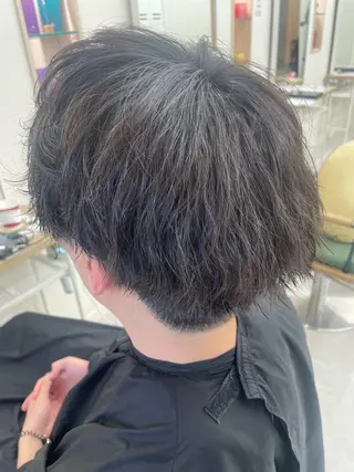 パーマ メンズ NaVIユウジ ブリーチカラーのヘアスタイル