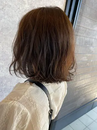 ミディアム カラー Kobayashi ハイライト/ショートのヘアスタイル