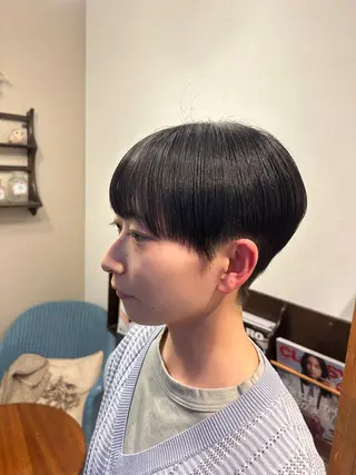ショート Masaki ブリーチカラーのヘアスタイル