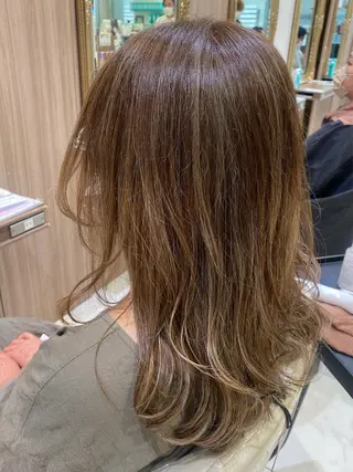 ロング カラー 古川 琴美のヘアスタイル