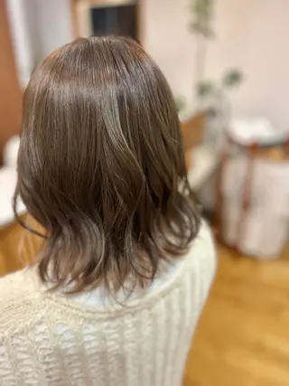 ミディアム カラー PARAISO南公園店所属・パライソ南公園店小嶋 さつきのヘアスタイル