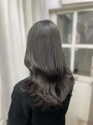 セミロング カラー 韓国ヘア🤍髪質改善 🇰🇷AKANEのヘアスタイル