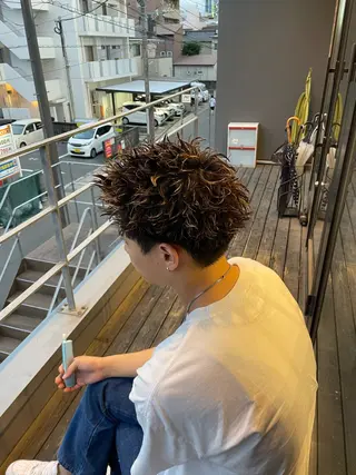 ショート パーマ メンズ litbyfifth 濵崎寛太のヘアスタイル