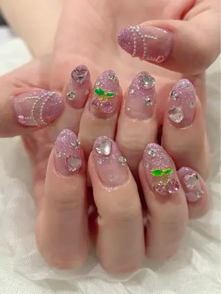 ネイル Zir nail 津田沼店所属・☁️ ゆい 🧸💛のネイルデザイン