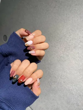 ネイル I-nailロング /ワンホン/キラキラのネイルデザイン