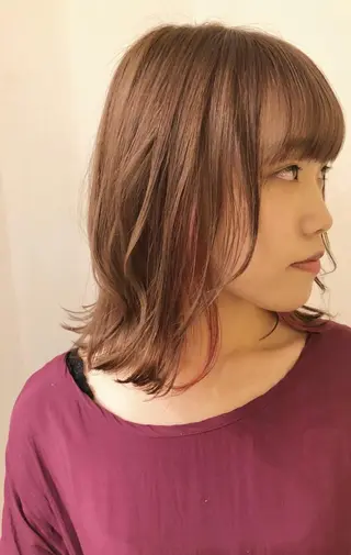 セミロング カラー 松下 輝璃のヘアスタイル
