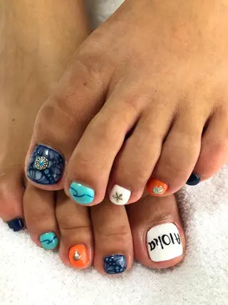 ネイル SAN PERSONAL BEAUTY所属・SAN Natsumiのネイルデザイン