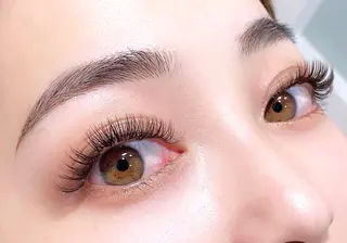 マツエク・マツパ kiki by eyelash&eyebrow所属・kiki アイラッシュの眉毛・アイブロウイメージ