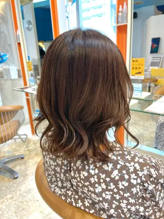 ミディアム うしだ かおるのヘアスタイル