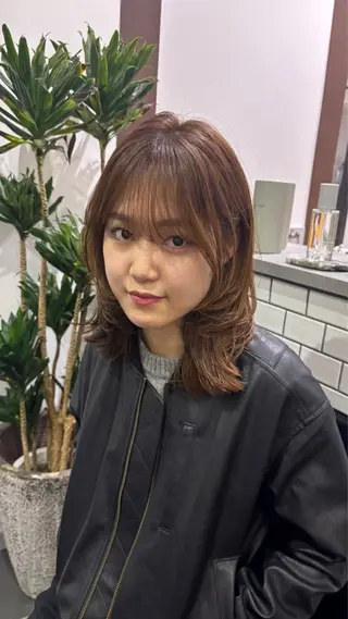 ミディアム 栄/レイヤーカット/ ハッシュカット/モモのヘアスタイル