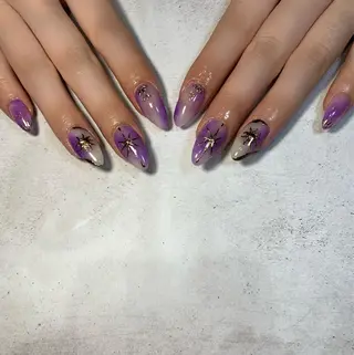 ネイル Tiara♛ティアラ 山口くるみのネイルデザイン