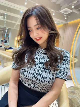 セミロング カラー レイヤー❣️縮毛矯正 川村利幸のヘアスタイル