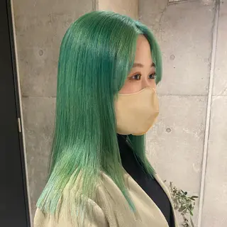 セミロング カラー Yahiko ハイトーンのヘアスタイル