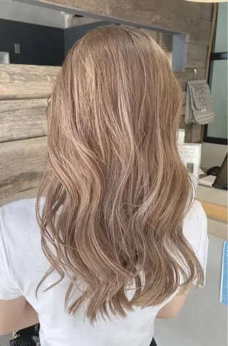 ロング andKおもろまち店 艶ダブルカラー✨のヘアスタイル