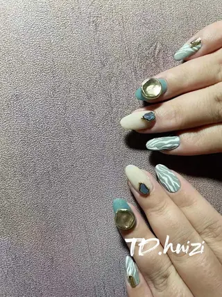 セミロング めぐみのネイルサロン 惠のネイルデザイン