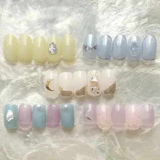 ネイル 𝘙𝘪𝘰𝘯𝘢 ...🕯🤍のネイルデザイン