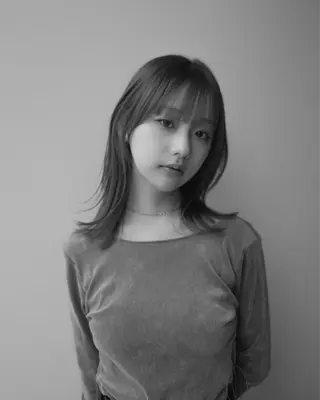 ミディアム THE DAY所属・AKI HASHIMOTOのヘアスタイル