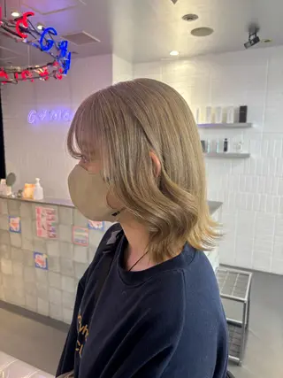 ミディアム カラー ハイトーン sala 透明感🎀💭のヘアスタイル