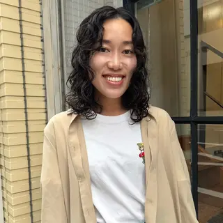 ミディアム パーマ Lilu しずくのヘアスタイル