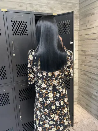 カラー RINA .のヘアスタイル