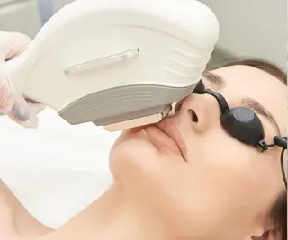 Earth Total Beauty Salon所属・アース　トータル ビューティサロンのネイルデザイン