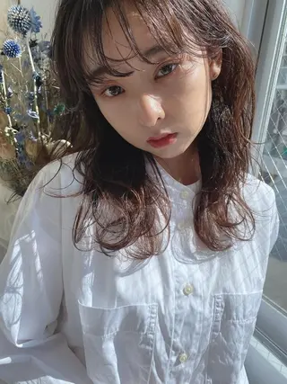 ミディアム パーマ 透明感カラー/ 岡田澪香のヘアスタイル