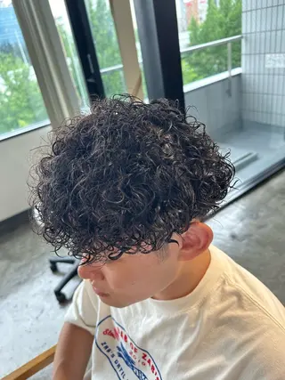 ミディアム パーマ メンズ 【メンズ職人】 ✂️佐藤友のヘアスタイル