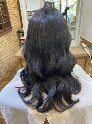 ロング カラー 服部 樹季のヘアスタイル