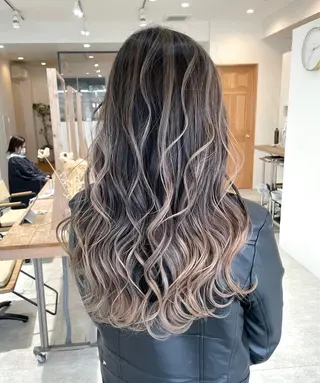 ロング waku 豊橋藤沢店所属・waku 豊橋藤沢店のヘアスタイル