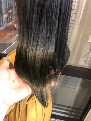 ロング カラー 髪質改善＆ブリーチ 伊勢　祐一郎のヘアスタイル