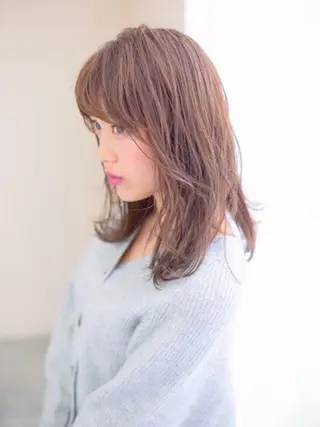 セミロング カラー 脱白髪染め美容師 竹内涼乃のヘアスタイル