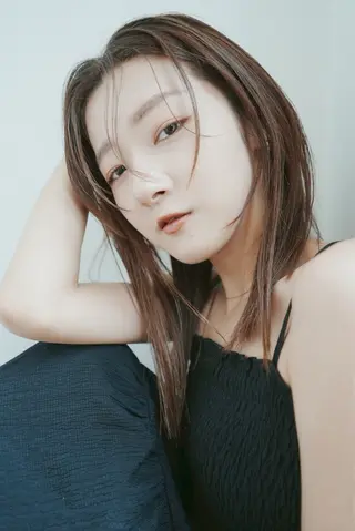 ミディアム 藤原 みやびのヘアスタイル