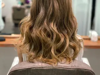 セミロング カラー パーマ 指名支持率NO.1 スタイリストのヘアスタイル