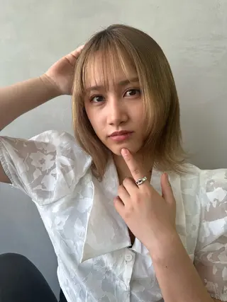 ミディアム カラー ベージュ🧸🤎/ブ リーチ/あかね🕊️のヘアスタイル