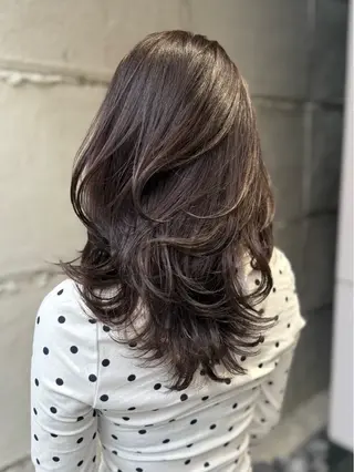 ミディアム Blonde nagoya sakae所属・岡留 愛美のヘアスタイル