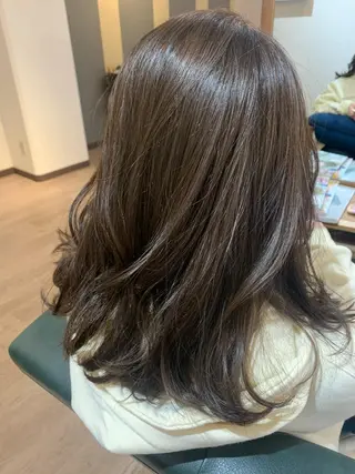ミディアム 碓井 美雪のヘアスタイル