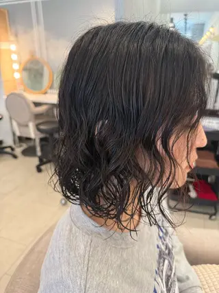 ミディアム パーマ Eclat【エクラ】所属・三上 莉里のヘアスタイル