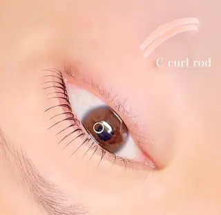 マツエク・マツパ Very (ベリー)所属・吉田 彩花の眉毛・アイブロウイメージ