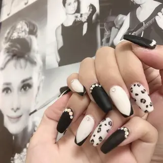 ネイル L'ea  Rose レア・ローズのネイルデザイン