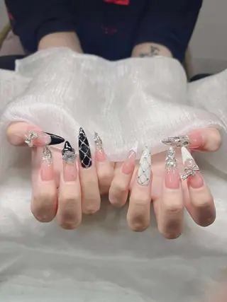 ネイル Lee Nailsのネイルデザイン
