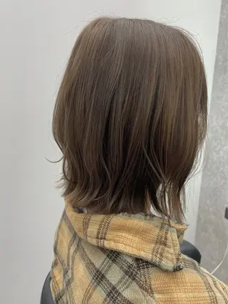 ミディアム 新村 華奈絵のヘアスタイル