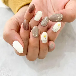 ネイル ゴテゴテ💙ワンホン リオナのネイルデザイン