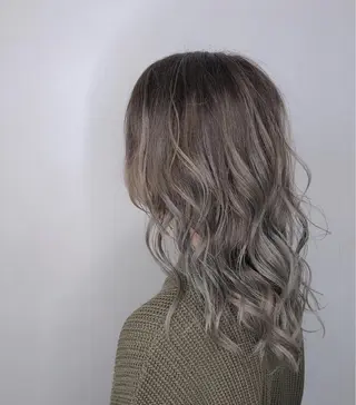 ロング カラー 艶髪クリエイター🪽 秋田 聖也のヘアスタイル