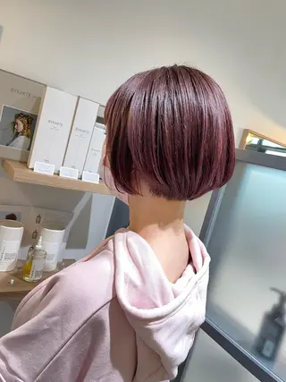 ショート カラー アイブロウ 鍵山 千秋のヘアスタイル