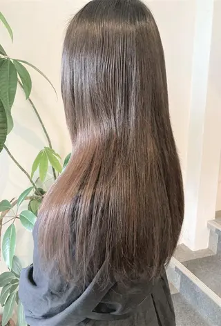 ロング 齋藤 リョウコのヘアスタイル