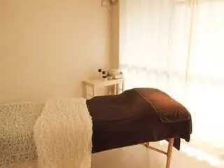 ロング カラー パーマ ヘアアレンジ キッズ ネイル マツエク・マツパ Ensor Clair所属・EnsorClair 代表　野口真央のエステ・リラクイメージ