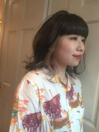 ミディアム カラー ホワイト&レイヤーカ ットエクステ長畠俊輔のヘアスタイル