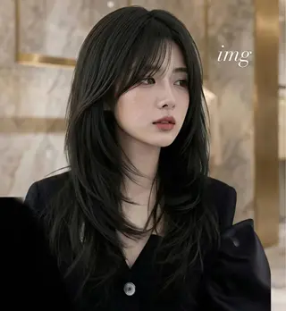 セミロング AHNKISM所属・似合わせカット💎 トレンドレイヤーのヘアスタイル